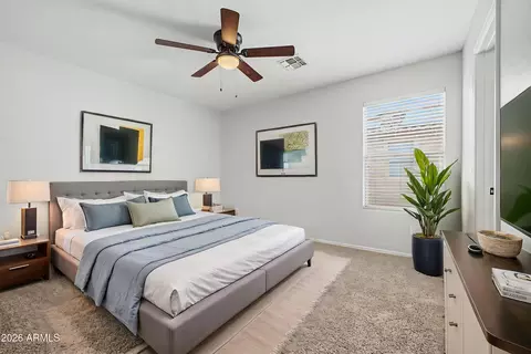 Bedroom - 3131 W Apollo Rd, Phoenix, AZ 85041 photo 3 of 4