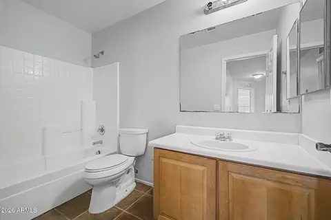 Bath - 3131 W Apollo Rd, Phoenix, AZ 85041 photo 1 of 3