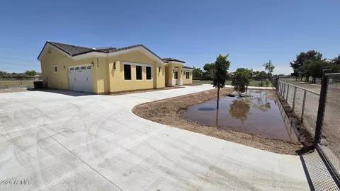 6824 W Illini St, Phoenix, AZ 85043