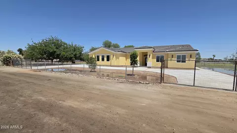 6824 W Illini St, Phoenix, AZ 85043