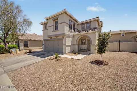 Exterior - 1331 S Bridgegate Dr, Gilbert, AZ 85296 photo 2 of 7