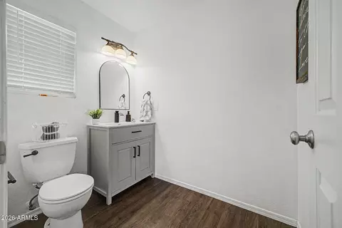 Bath - 1331 S Bridgegate Dr, Gilbert, AZ 85296 photo 1 of 4