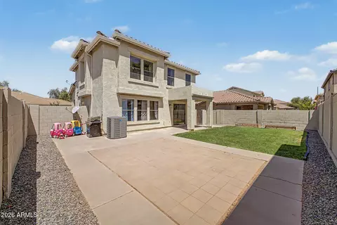 Exterior - 1331 S Bridgegate Dr, Gilbert, AZ 85296 photo 6 of 7