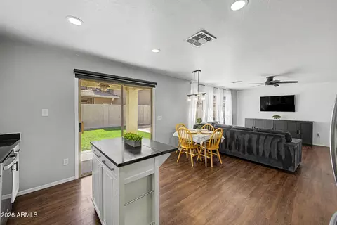 Other - 1331 S Bridgegate Dr, Gilbert, AZ 85296 photo 5 of 8