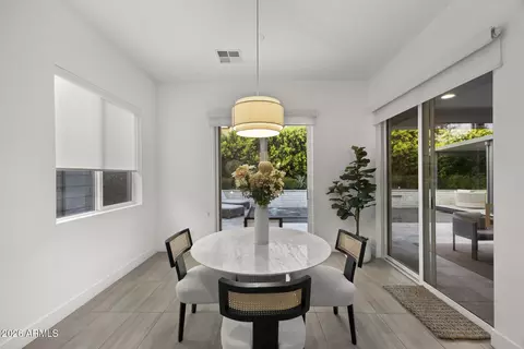 Dining - 2935 S Sandstone Ct, Gilbert, AZ 85295 photo 2 of 2