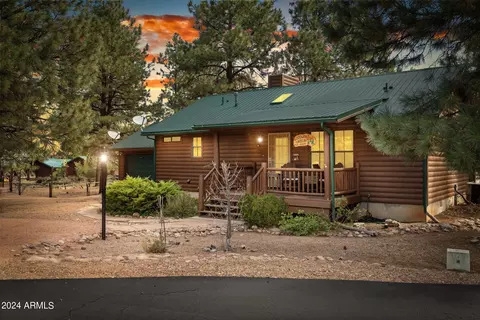 2708 Palomino Trl, Overgaard, AZ 85933