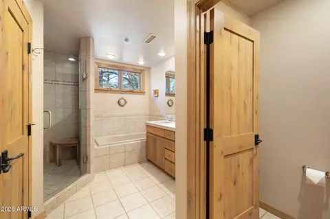 Bath - 1694 Elysian Ct, Flagstaff, AZ 86005 photo 3 of 6