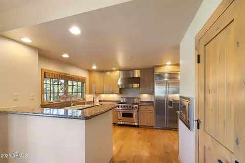Kitchen - 1694 Elysian Ct, Flagstaff, AZ 86005 photo 3 of 4