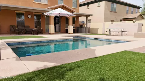 Exterior - 2837 E Palmdale Ln, Gilbert, AZ 85298 photo 9 of 10