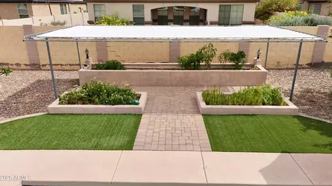 Exterior - 2837 E Palmdale Ln, Gilbert, AZ 85298 photo 8 of 10