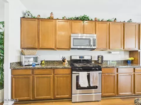 Kitchen - 2837 E Palmdale Ln, Gilbert, AZ 85298 photo 5 of 5
