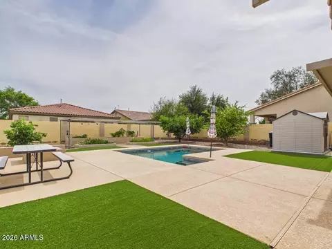 Exterior - 2837 E Palmdale Ln, Gilbert, AZ 85298 photo 5 of 10