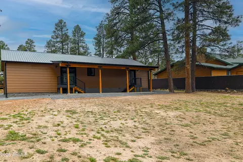 Exterior - 1982 Christmas Pine Dr, Overgaard, AZ 85933 photo 3 of 5
