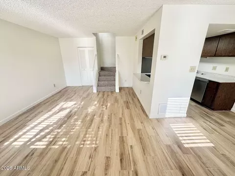 8029 N 32nd Ln, Phoenix, AZ 85051