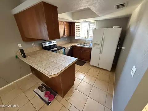 Kitchen - 7338 E Diamond Ave, Mesa, AZ 85208 photo 1 of 2