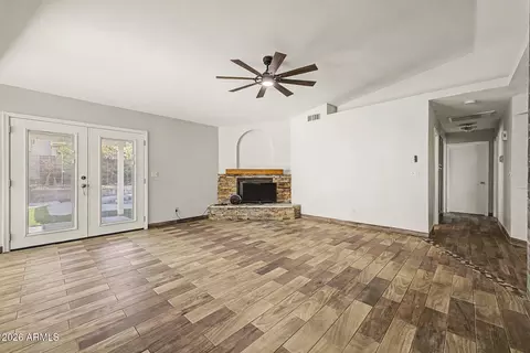 Living - 7338 E Greenway St, Mesa, AZ 85207 photo 3 of 5