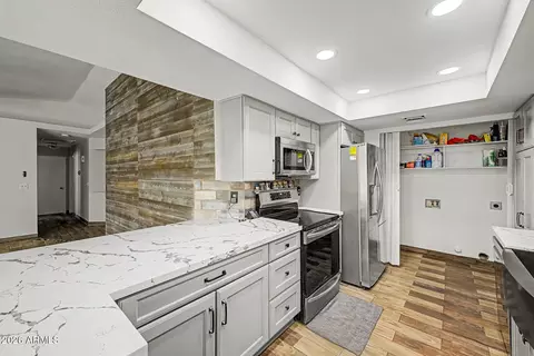 Kitchen - 7338 E Greenway St, Mesa, AZ 85207 photo 3 of 3