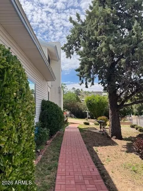 Exterior - 711 Cole Ave, Bisbee, AZ 85603 photo 2 of 5