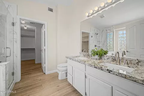Bath - 1435 E Silver Creek Rd, Gilbert, AZ 85296 photo 2 of 4