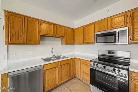 Kitchen - 6535 E Alder Ave, Mesa, AZ 85206 photo 3 of 3