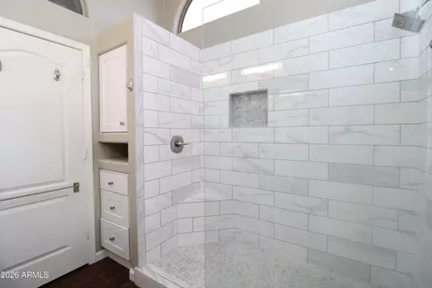 Bath - 1816 E Morgan Dr, Gilbert, AZ 85295 photo 2 of 3