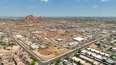 View/Area - 5114 E Monte Vista Rd, Phoenix, AZ 85008 photo 4 of 10