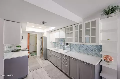 Kitchen - 5114 E Monte Vista Rd, Phoenix, AZ 85008 photo 1 of 5