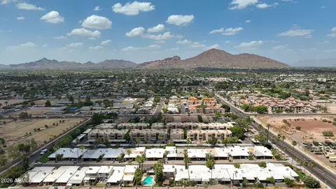 View/Area - 5114 E Monte Vista Rd, Phoenix, AZ 85008 photo 7 of 10