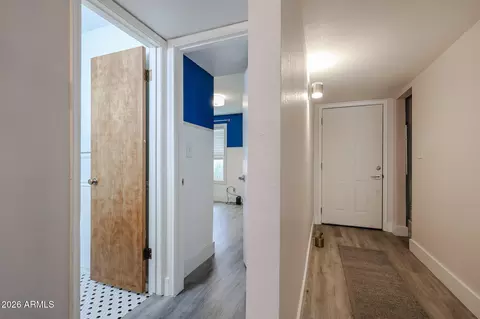 Entry Way - 5114 E Monte Vista Rd, Phoenix, AZ 85008 photo 4 of 4