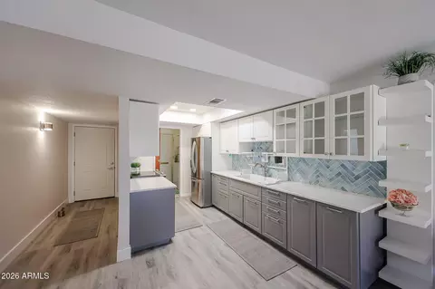 Kitchen - 5114 E Monte Vista Rd, Phoenix, AZ 85008 photo 4 of 5