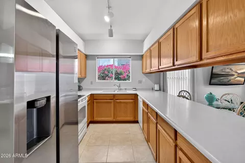 Kitchen - 1965 E Morrow Dr, Phoenix, AZ 85024 photo 3 of 8