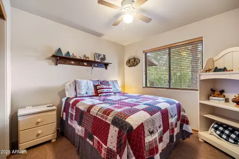 Bedroom - 2652 Lodge Loop, Overgaard, AZ 85933 photo 4 of 4