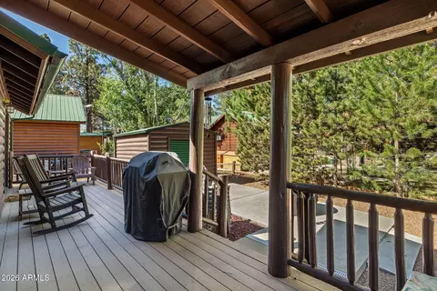 Exterior - 2652 Lodge Loop, Overgaard, AZ 85933 photo 6 of 9