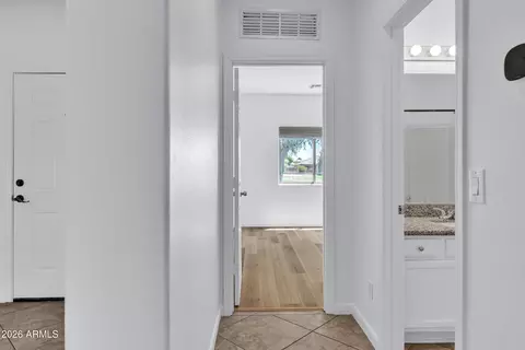 Entry Way - 1620 S 80th Dr, Phoenix, AZ 85043 photo 3 of 3