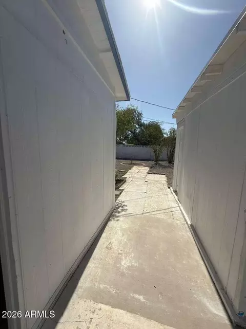 Entry Way - 2827 W Cavalier Dr, Phoenix, AZ 85017 photo 4 of 4