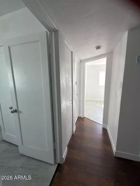 Entry Way - 2827 W Cavalier Dr, Phoenix, AZ 85017 photo 2 of 4