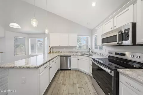 Kitchen - 3230 E Ford Ave, Gilbert, AZ 85234 photo 3 of 3