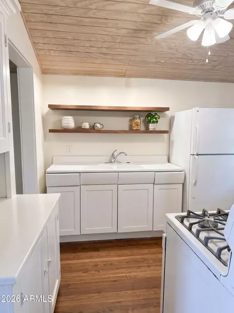 Kitchen - 916 E Mckinley St, Phoenix, AZ 85006 photo 1 of 1