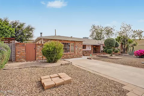 Exterior - 1739 E Luke Ave, Phoenix, AZ 85016 photo 1 of 6