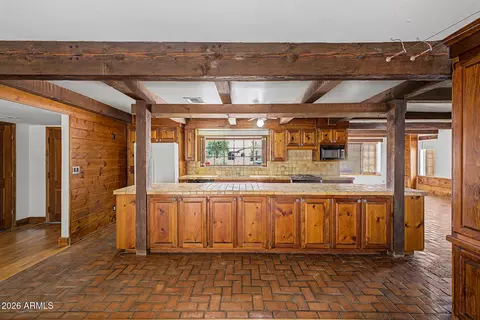 Kitchen - 1739 E Luke Ave, Phoenix, AZ 85016 photo 3 of 4