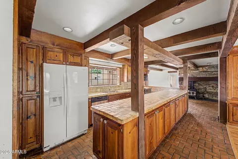 Kitchen - 1739 E Luke Ave, Phoenix, AZ 85016 photo 2 of 4