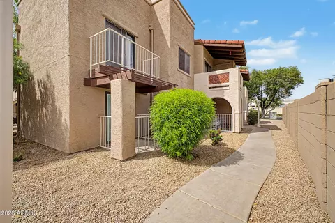 5757 W Eugie Ave #2095, Glendale, AZ 85304