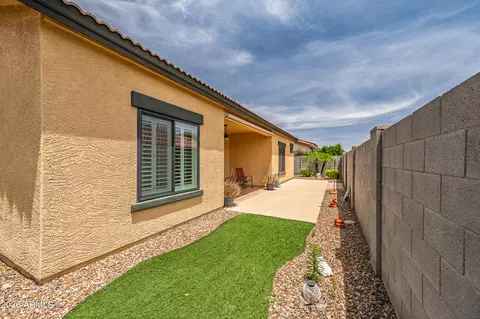 Exterior - 2191 E 25th Ave, Apache Junction, AZ 85119 photo 6 of 13