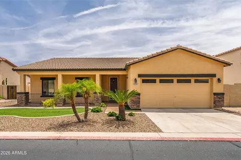 Exterior - 2191 E 25th Ave, Apache Junction, AZ 85119 photo 3 of 13