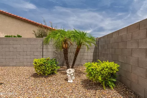 Exterior - 2191 E 25th Ave, Apache Junction, AZ 85119 photo 9 of 13