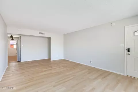 537 E Laguna Dr, Tempe, AZ 85282 photo 5