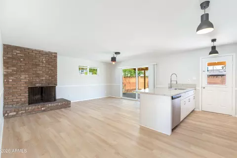 537 E Laguna Dr, Tempe, AZ 85282 photo 7