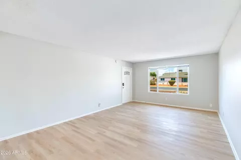 537 E Laguna Dr, Tempe, AZ 85282 photo 4