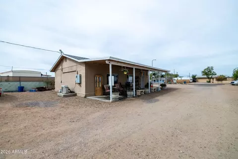Exterior - 317 N Saguaro Dr, Apache Junction, AZ 85120 photo 2 of 9