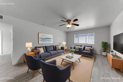 Living - 4754 N 39th Ave, Phoenix, AZ 85019 photo 4 of 5